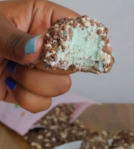 Yum Crumbs - Mint Chocolate