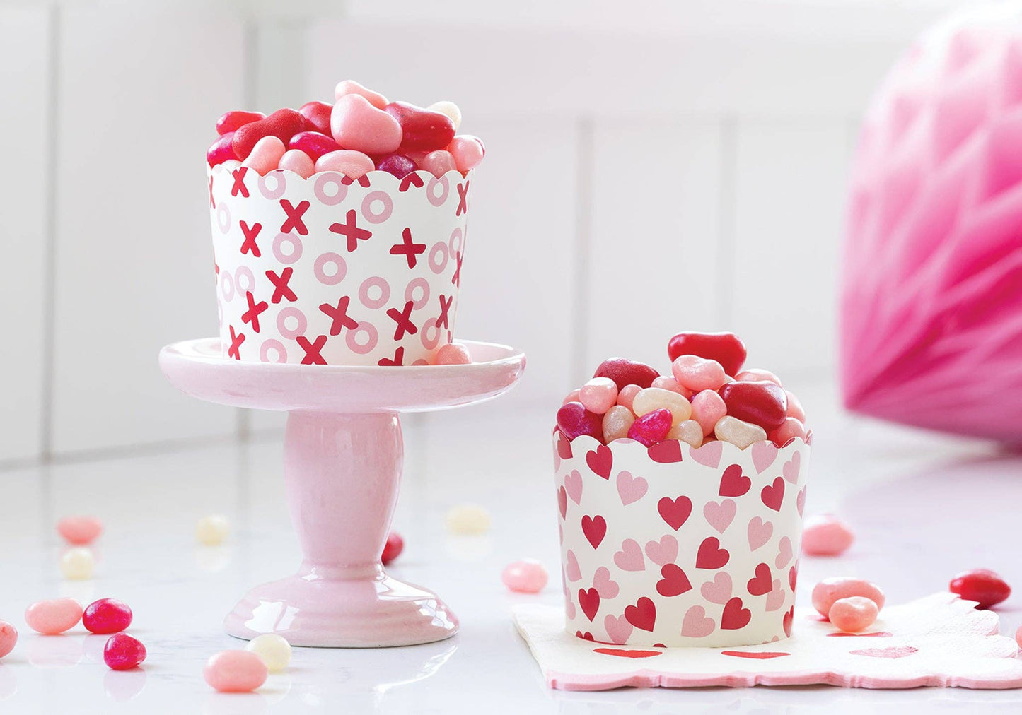 Scattered XOXO Hearts 5 oz Baking Cups (50 ct)