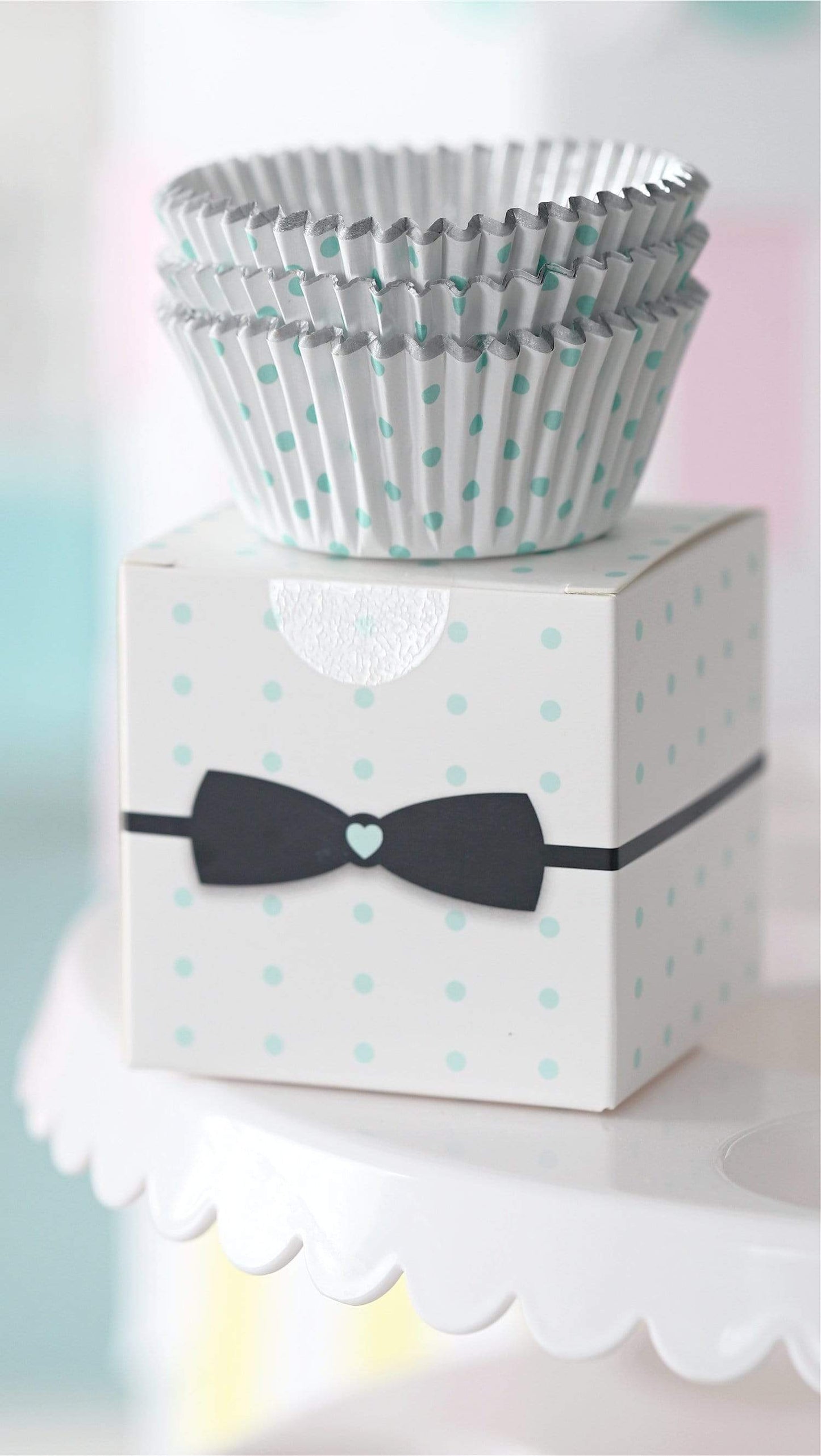 Foil Lined Cupcake Liner White/Turquoise Dots (50 pcs)